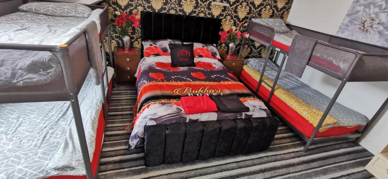 בלקפול Bukhari Hotel מראה חיצוני תמונה